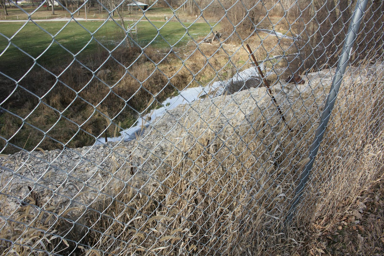 Severe spalling on headwall